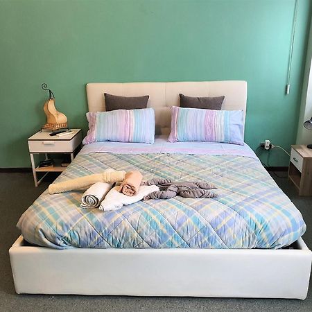 Studio Luna Apartments มิลาน ภายนอก รูปภาพ