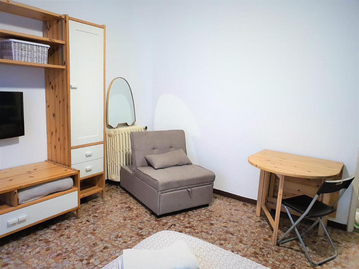 Studio Luna Apartments มิลาน ภายนอก รูปภาพ
